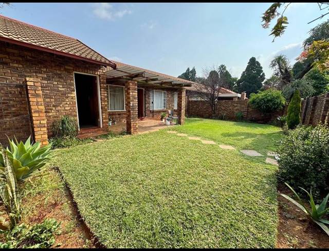 2 BEDROOM TOWNHOUSE FOR SALE IN ANNLIN